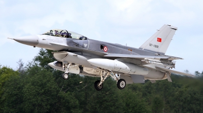 Photo ID 140189 by Jens Wiemann. T rkiye Air Force General Dynamics F 16D Fighting Falcon, 07 1022