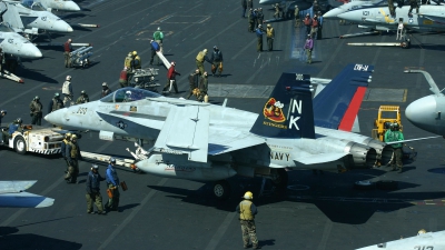 Photo ID 18357 by Neil Beach. USA Navy McDonnell Douglas F A 18C Hornet, 164682