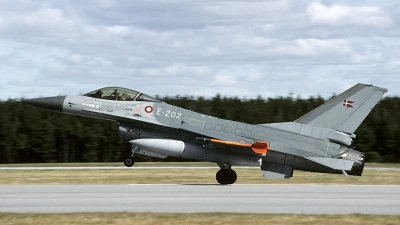 Photo ID 142566 by Joop de Groot. Denmark Air Force General Dynamics F 16A Fighting Falcon, E 202