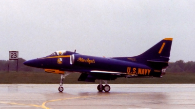 Photo ID 145156 by Robert W. Karlosky. USA Navy Douglas A 4F Skyhawk, 155033