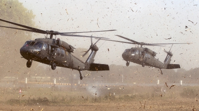 Photo ID 146462 by Carl Brent. USA Army Sikorsky UH 60A Black Hawk S 70A, 86 24551