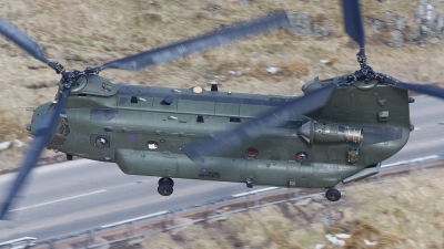 Photo ID 148369 by Barry Swann. UK Air Force Boeing Vertol Chinook HC2 CH 47D, ZA670