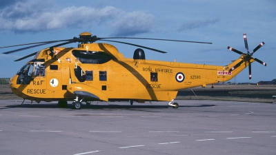 Photo ID 149746 by Tom Gibbons. UK Air Force Westland Sea King HAR 3, XZ593