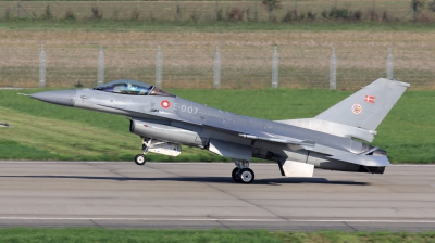 Photo ID 152954 by Milos Ruza. Denmark Air Force General Dynamics F 16AM Fighting Falcon, E 007