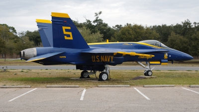 Photo ID 153957 by Mark Munzel. USA Navy McDonnell Douglas F A 18A Hornet, 161975