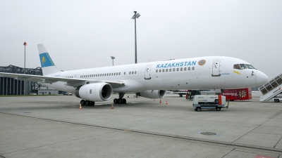 Photo ID 154449 by Joop de Groot. Kazakhstan Government Boeing 757 2M6, UP B5701