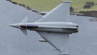 Photo ID 154432 by Paul Massey. UK Air Force Eurofighter Typhoon FGR4, ZJ916