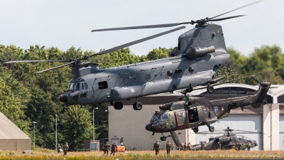 Photo ID 156302 by Thom Zalm. Netherlands Air Force Boeing Vertol CH 47F Chinook, D 892