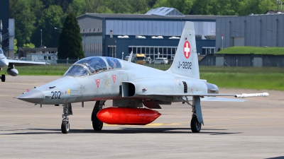 Photo ID 157833 by Ludwig Isch. Switzerland Air Force Northrop F 5F Tiger II, J 3202