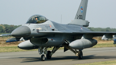 Photo ID 164341 by Arie van Groen. Netherlands Air Force General Dynamics F 16AM Fighting Falcon, J 003