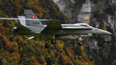 Photo ID 165428 by Agata Maria Weksej. Switzerland Air Force McDonnell Douglas F A 18C Hornet, J 5016
