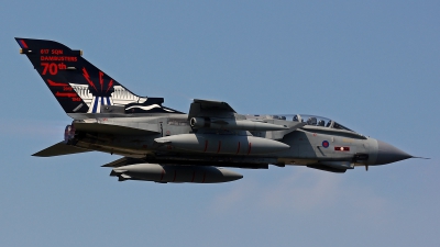 Photo ID 165499 by Richard de Groot. UK Air Force Panavia Tornado GR4, ZA492