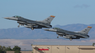 Photo ID 165805 by Ian Nightingale. USA Air Force General Dynamics F 16C Fighting Falcon, 87 0301