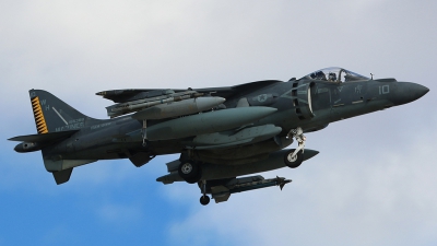 Photo ID 166324 by Ian Nightingale. USA Marines McDonnell Douglas AV 8B Harrier ll, 165388