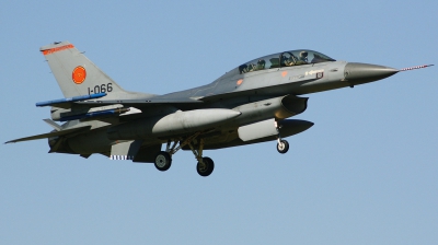 Photo ID 166897 by Arie van Groen. Netherlands Air Force General Dynamics F 16BM Fighting Falcon, J 066