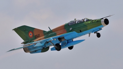 Photo ID 168753 by Peter Terlouw. Romania Air Force Mikoyan Gurevich MiG 21UM Lancer B, 9541