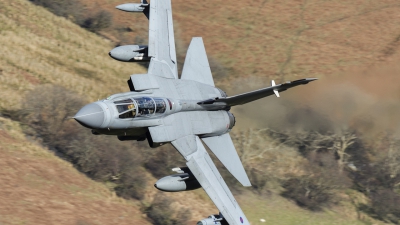 Photo ID 170788 by Paul Massey. UK Air Force Panavia Tornado GR4, ZA542