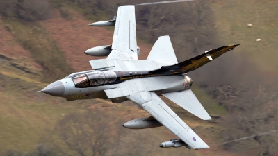 Photo ID 171816 by Neil Bates. UK Air Force Panavia Tornado GR4, ZA548