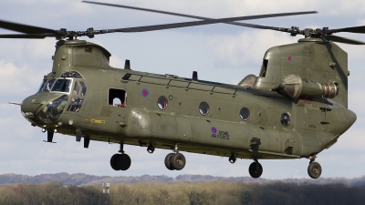 Photo ID 173226 by Chris Lofting. UK Air Force Boeing Vertol Chinook HC2A CH 47D, ZH893