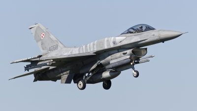 Photo ID 173347 by Caspar Smit. Poland Air Force General Dynamics F 16C Fighting Falcon, 4058