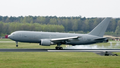 Photo ID 173443 by Joop de Groot. Italy Air Force Boeing KC 767A 767 2EY ER, MM62226