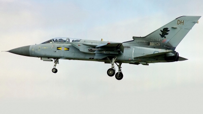 Photo ID 175102 by Arie van Groen. UK Air Force Panavia Tornado F3, ZE764
