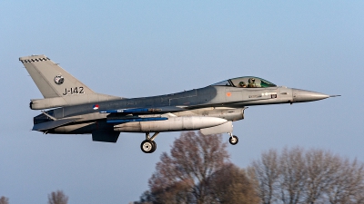 Photo ID 175422 by Jan Eenling. Netherlands Air Force General Dynamics F 16AM Fighting Falcon, J 142