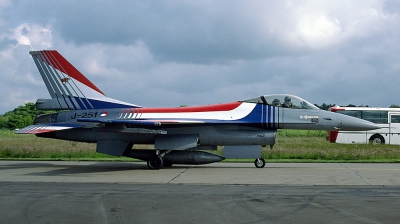 Photo ID 21375 by Lieuwe Hofstra. Netherlands Air Force General Dynamics F 16A Fighting Falcon, J 251