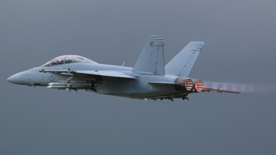 Photo ID 178761 by Ian Nightingale. USA Navy Boeing F A 18F Super Hornet, 168930
