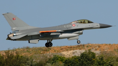 Photo ID 185014 by Hans-Werner Klein. Denmark Air Force General Dynamics F 16AM Fighting Falcon, E 074