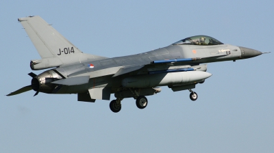 Photo ID 186520 by Arie van Groen. Netherlands Air Force General Dynamics F 16AM Fighting Falcon, J 014