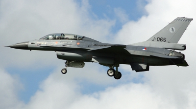 Photo ID 186845 by Arie van Groen. Netherlands Air Force General Dynamics F 16BM Fighting Falcon, J 065
