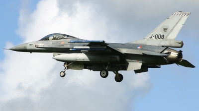 Photo ID 186939 by Arie van Groen. Netherlands Air Force General Dynamics F 16AM Fighting Falcon, J 008