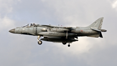 Photo ID 187042 by Jan Eenling. Italy Navy McDonnell Douglas AV 8B Harrier ll, MM7200