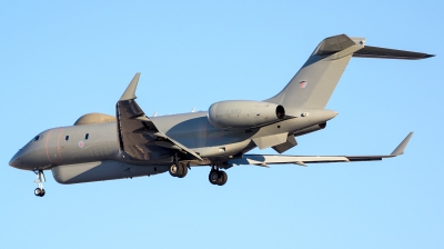 Photo ID 188091 by Colin Moeser. UK Air Force Bombardier Raytheon Sentinel R1 BD 700 1A10, ZJ692