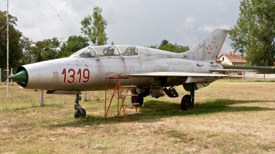 Photo ID 188676 by Jan Eenling. Hungary Air Force Mikoyan Gurevich MiG 21U 400, 1319