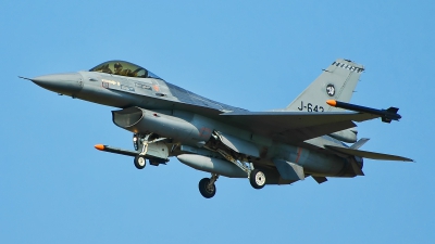 Photo ID 188846 by Radim Spalek. Netherlands Air Force General Dynamics F 16AM Fighting Falcon, J 643
