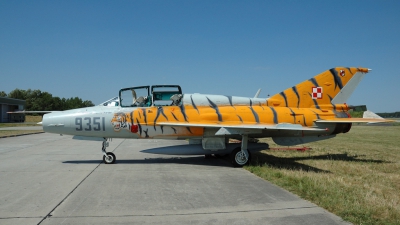 Photo ID 22620 by Marcin Nowaczyk. Poland Air Force Mikoyan Gurevich MiG 21UM, 9351