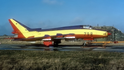 Photo ID 190558 by Rainer Mueller. East Germany Navy Sukhoi Su 22M4 Fitter K, 798