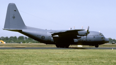 Photo ID 194821 by Joop de Groot. New Zealand Air Force Lockheed C 130H Hercules L 382, NZ7003