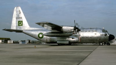 Photo ID 194948 by Hans-Werner Klein. Pakistan Air Force Lockheed C 130E Hercules L 382, 10689
