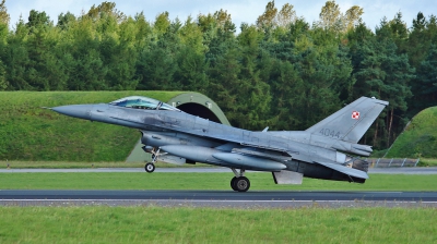 Photo ID 199257 by Frank Kloppenburg. Poland Air Force General Dynamics F 16C Fighting Falcon, 4044