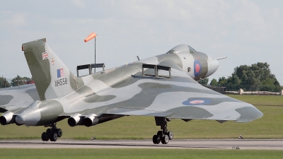 Photo ID 23658 by Tony Lowther. Private Private Avro 698 Vulcan B2, G VLCN