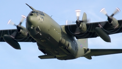 Photo ID 2615 by Philip Jones. UK Air Force Lockheed Hercules C3 C 130K 30 L 382, XV200