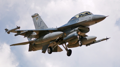 Photo ID 202689 by John Schultz. USA Air Force General Dynamics F 16D Fighting Falcon, 88 0162