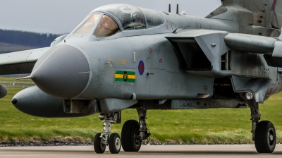 Photo ID 203340 by Mike Macdonald. UK Air Force Panavia Tornado GR1 T, ZA562