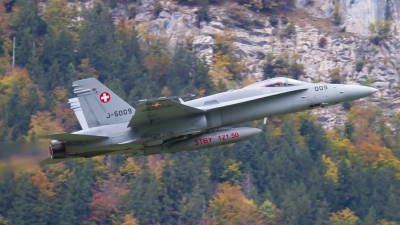 Photo ID 203469 by Agata Maria Weksej. Switzerland Air Force McDonnell Douglas F A 18C Hornet, J 5009
