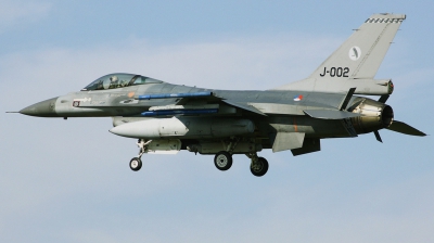 Photo ID 203893 by Arie van Groen. Netherlands Air Force General Dynamics F 16AM Fighting Falcon, J 002