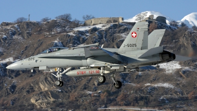 Photo ID 206369 by Richard de Groot. Switzerland Air Force McDonnell Douglas F A 18C Hornet, J 5025