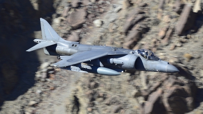 Photo ID 206565 by Peter Boschert. USA Marines McDonnell Douglas AV 8B Harrier ll, 165305